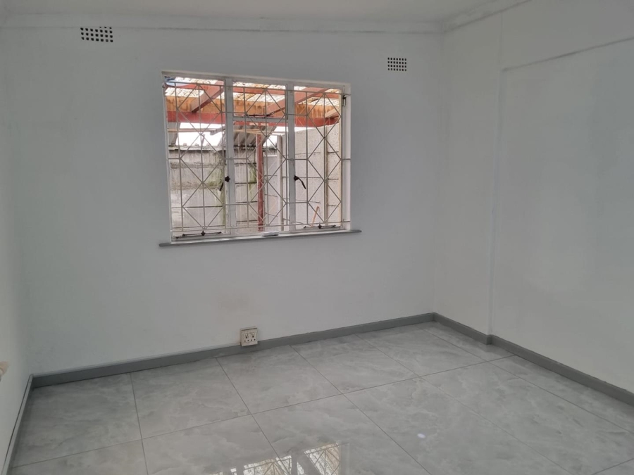 To Let 1 Bedroom Property for Rent in Eikendal Western Cape
